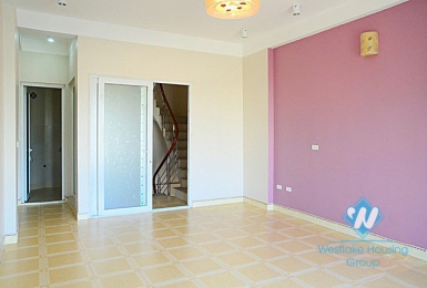 Nice house with good price is now available for rent in Thanh Xuan, Ha Noi